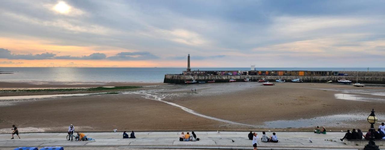 Imperial Heart Of Margate! Sleeps 6 * Margate