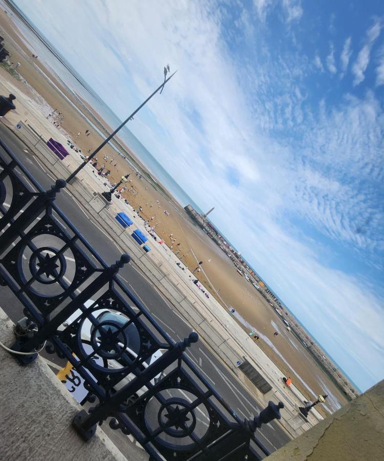 Imperial Heart Of Margate! Sleeps 6 Apartment