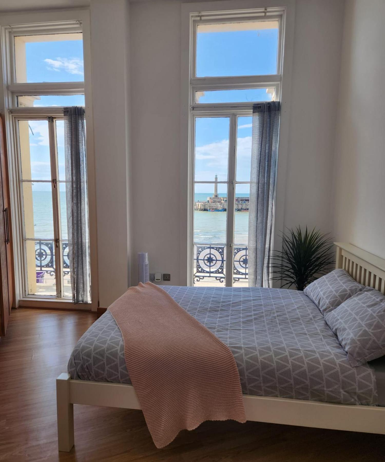 Imperial Heart Of Margate! Sleeps 6 * Margate