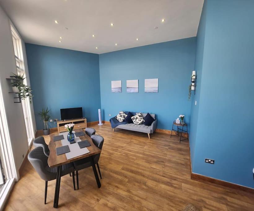 Imperial Heart Of Margate! Sleeps 6 Margate